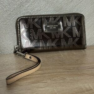 Michael Kors Silver Metallic Logo Leather Around Zip Wallet Wristlet